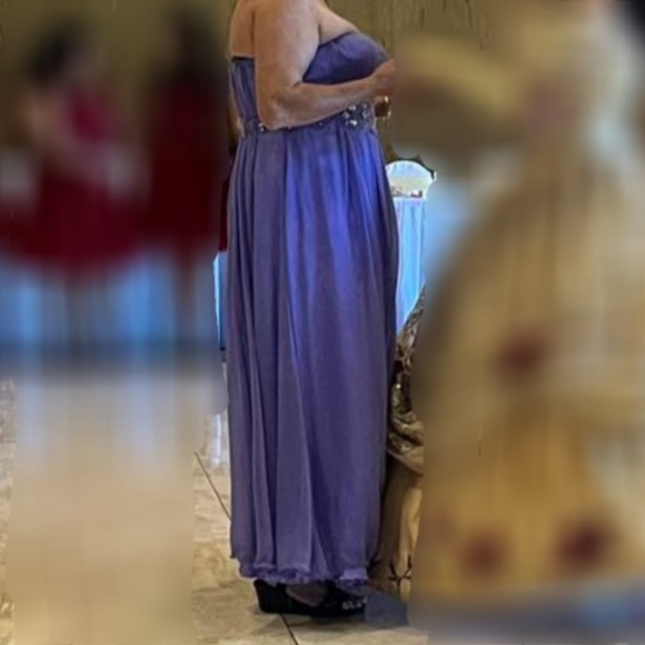 🌷💚Lilac Rhinestone Dress - Picture 7 of 8